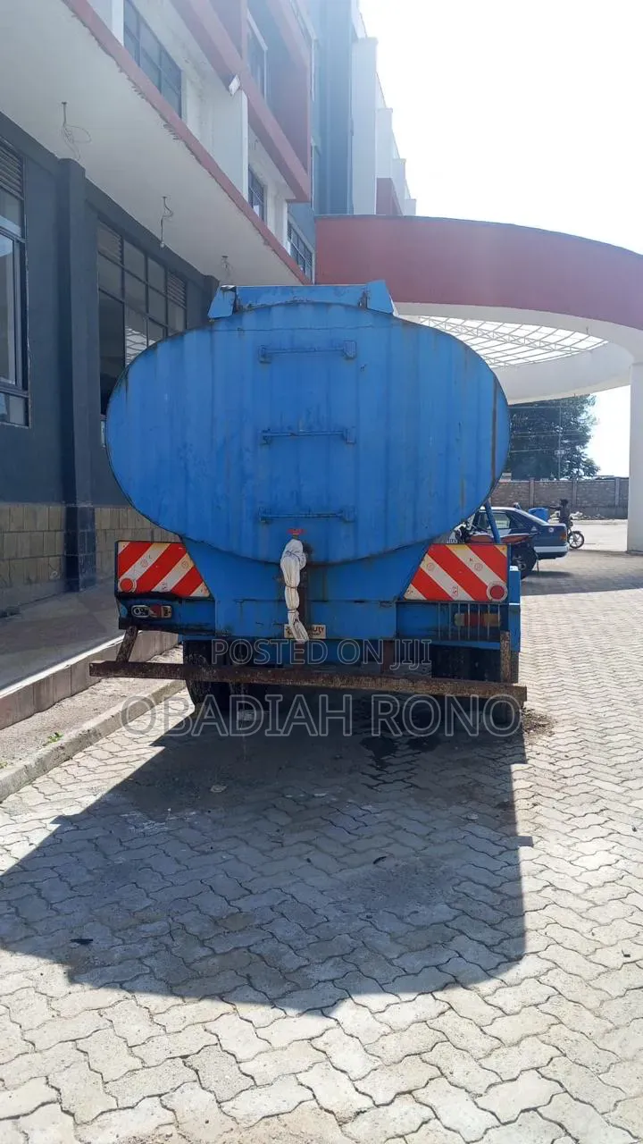 10,000 Litres Water Bowser.