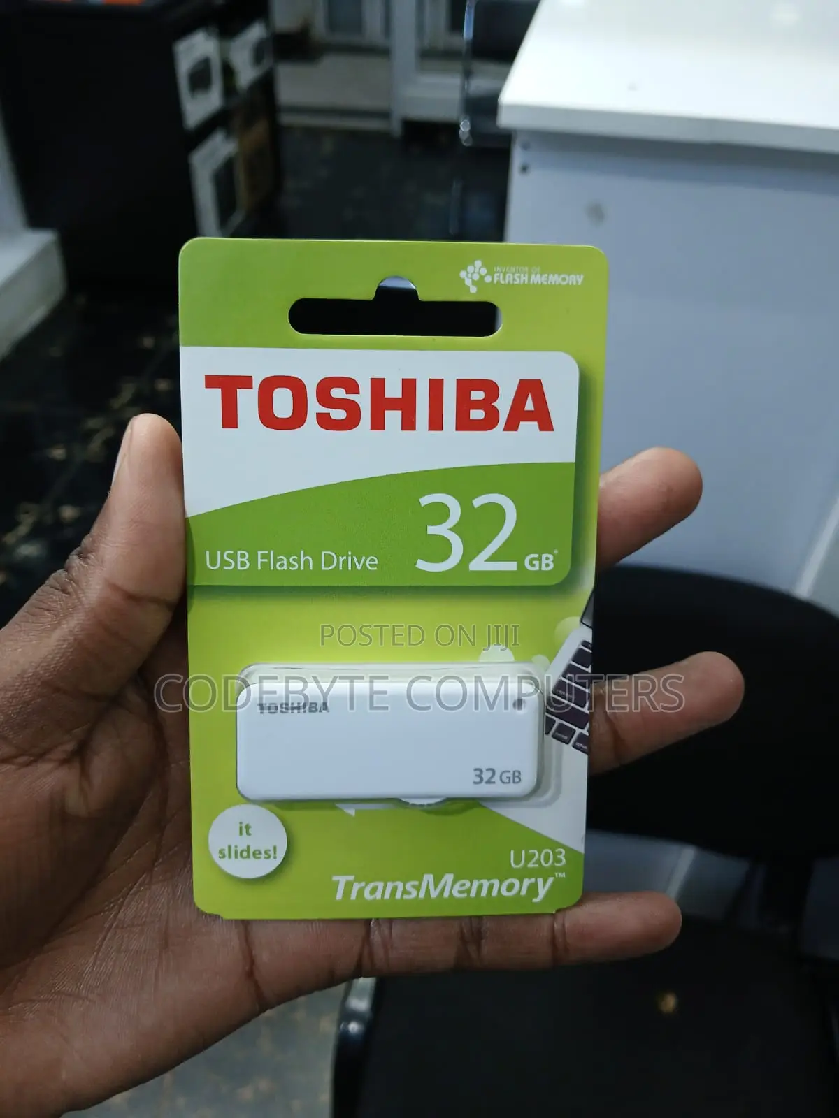 Toshiba TransMemory U203 32GB USB Flash Drive!