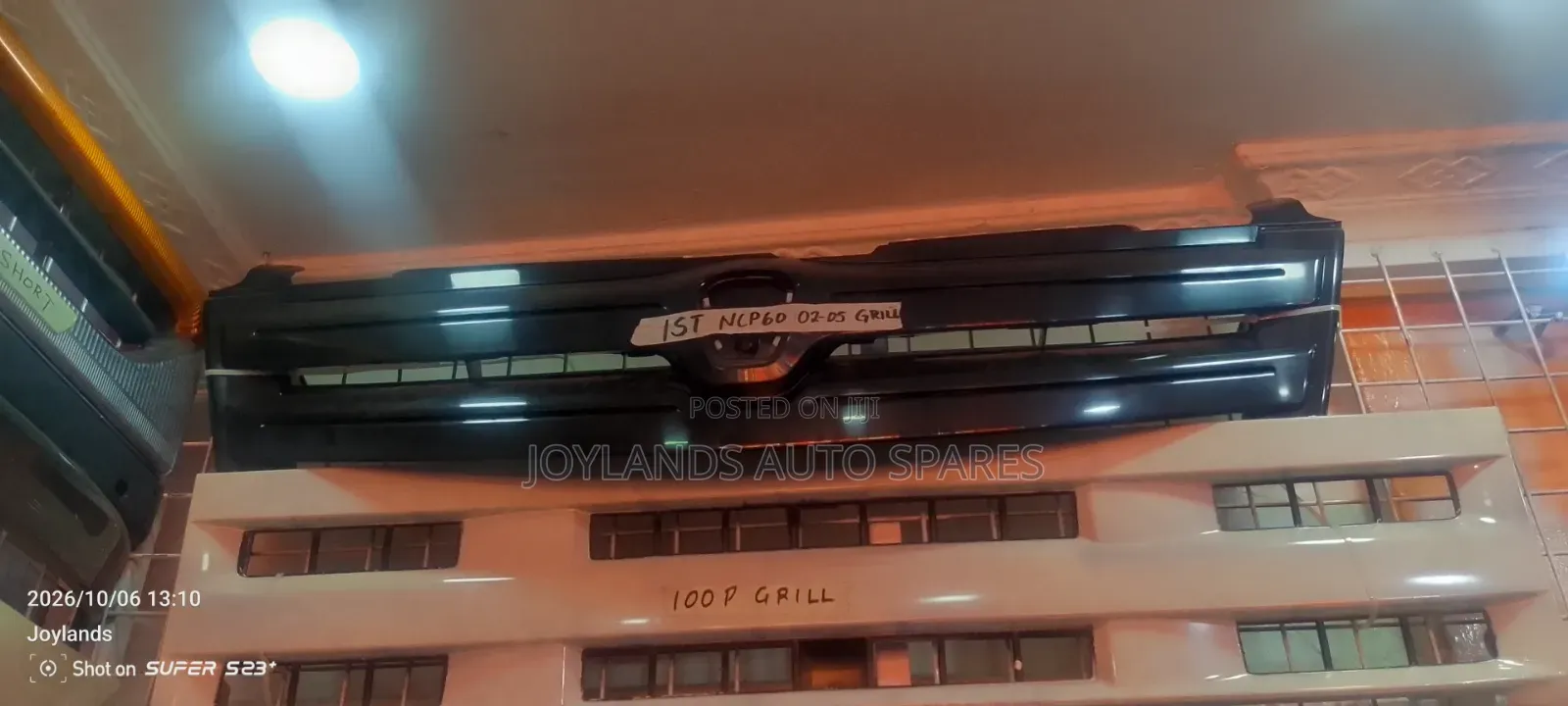 Toyota IST NCP 60 2002/2005 Front Grille