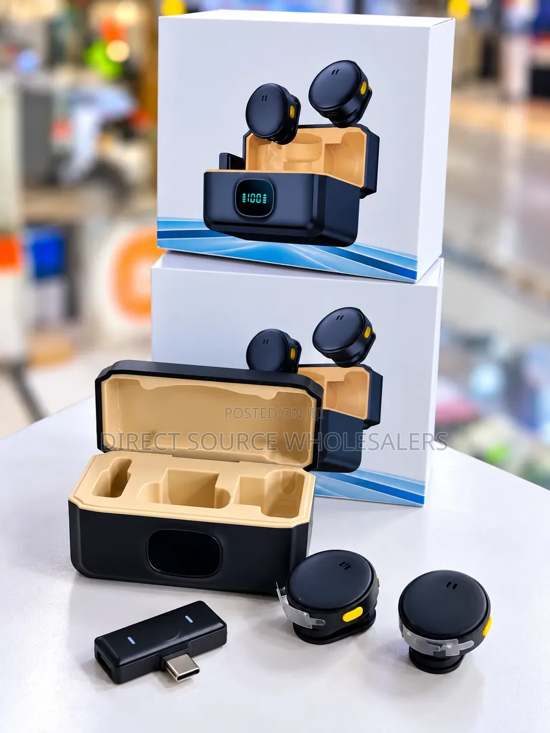 Professional Wireless Lavalier Microphone for Content Creators