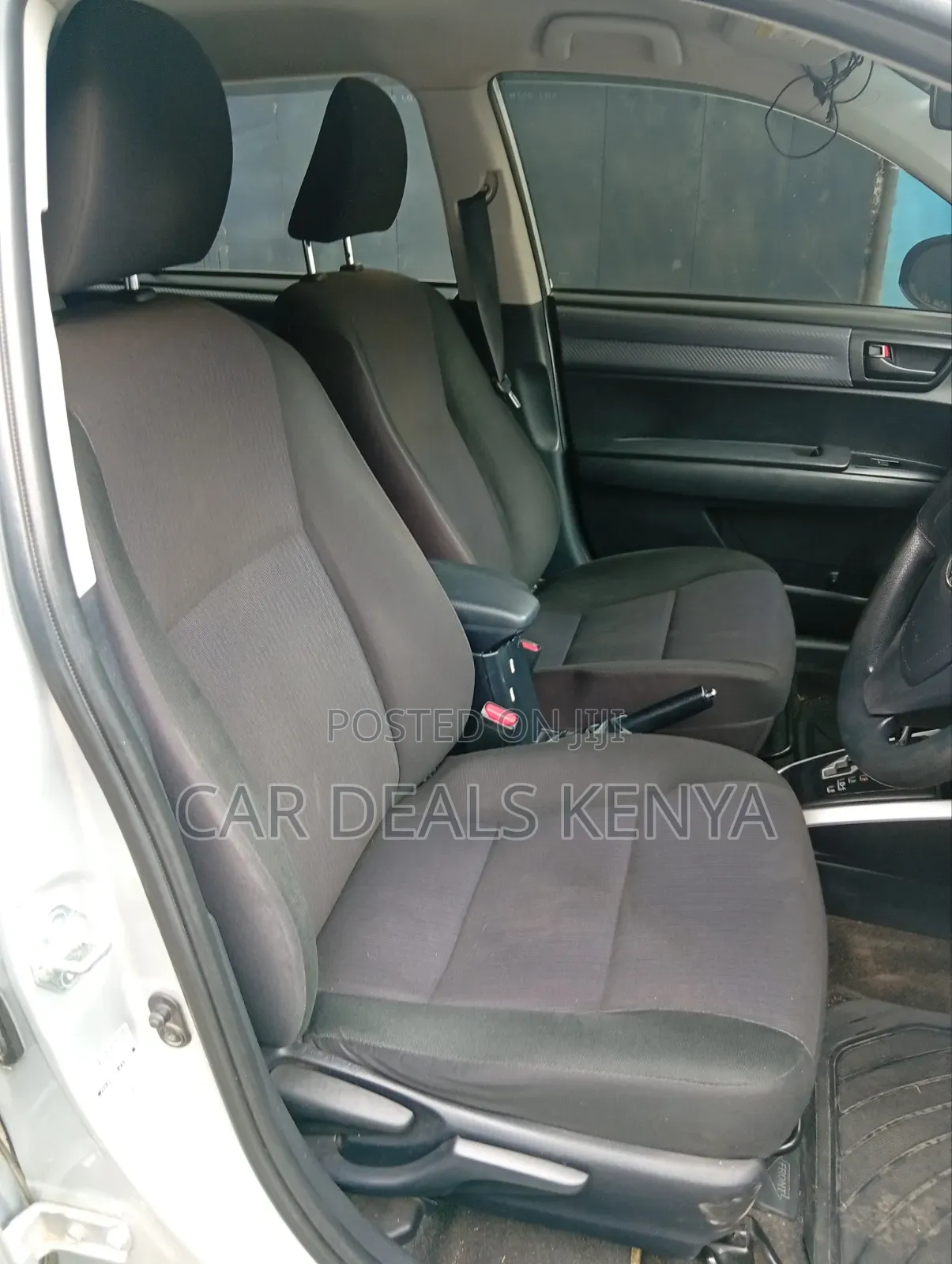 Toyota Corolla Fielder 1.5 Petrol FWD 2016 Silver