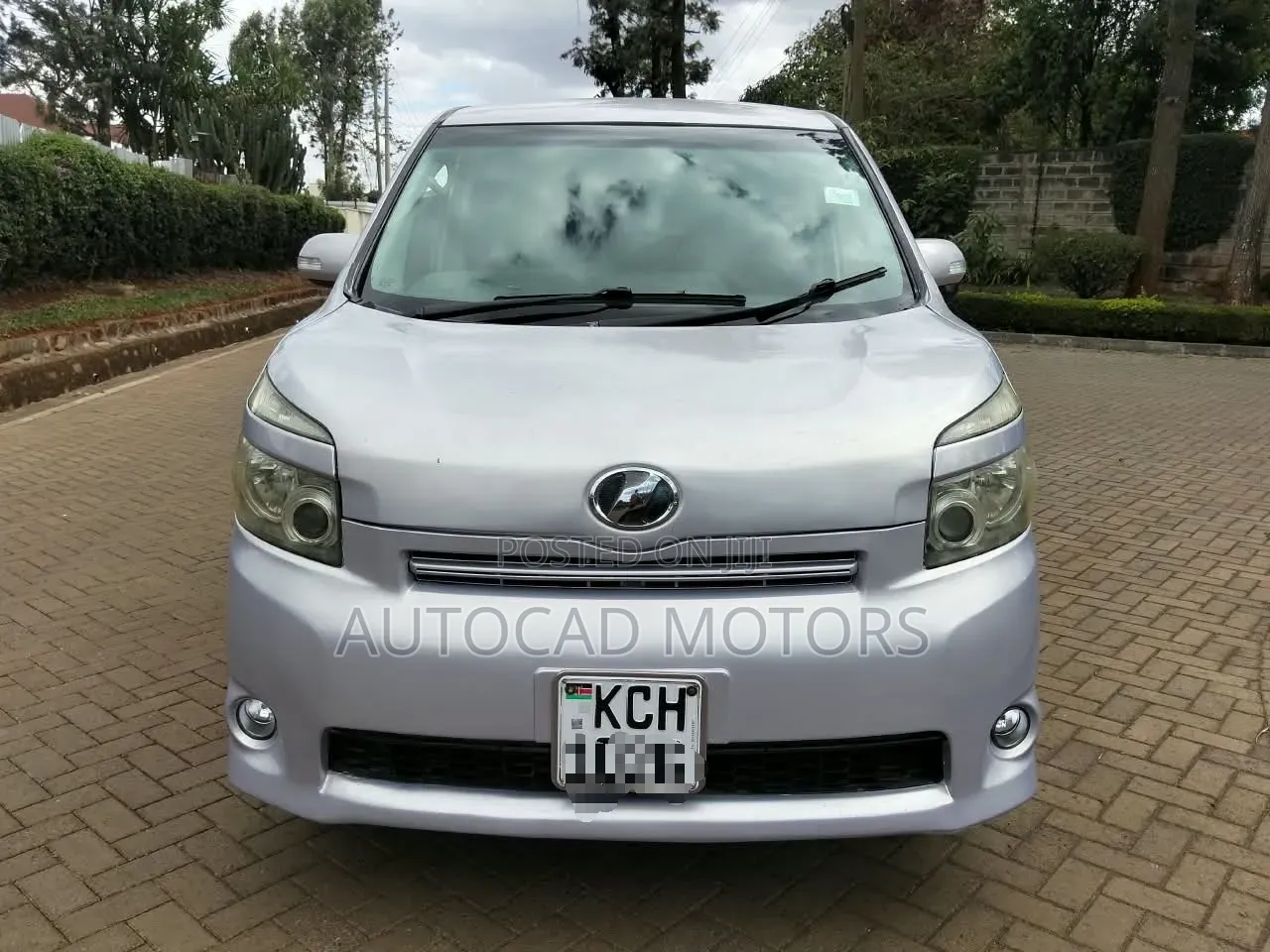 Toyota Voxy ZS 2WD 7-Seater 2008 Silver