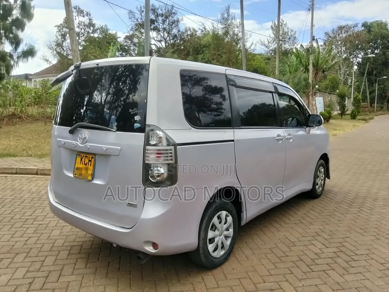 Toyota Voxy ZS 2WD 7-Seater 2008 Silver