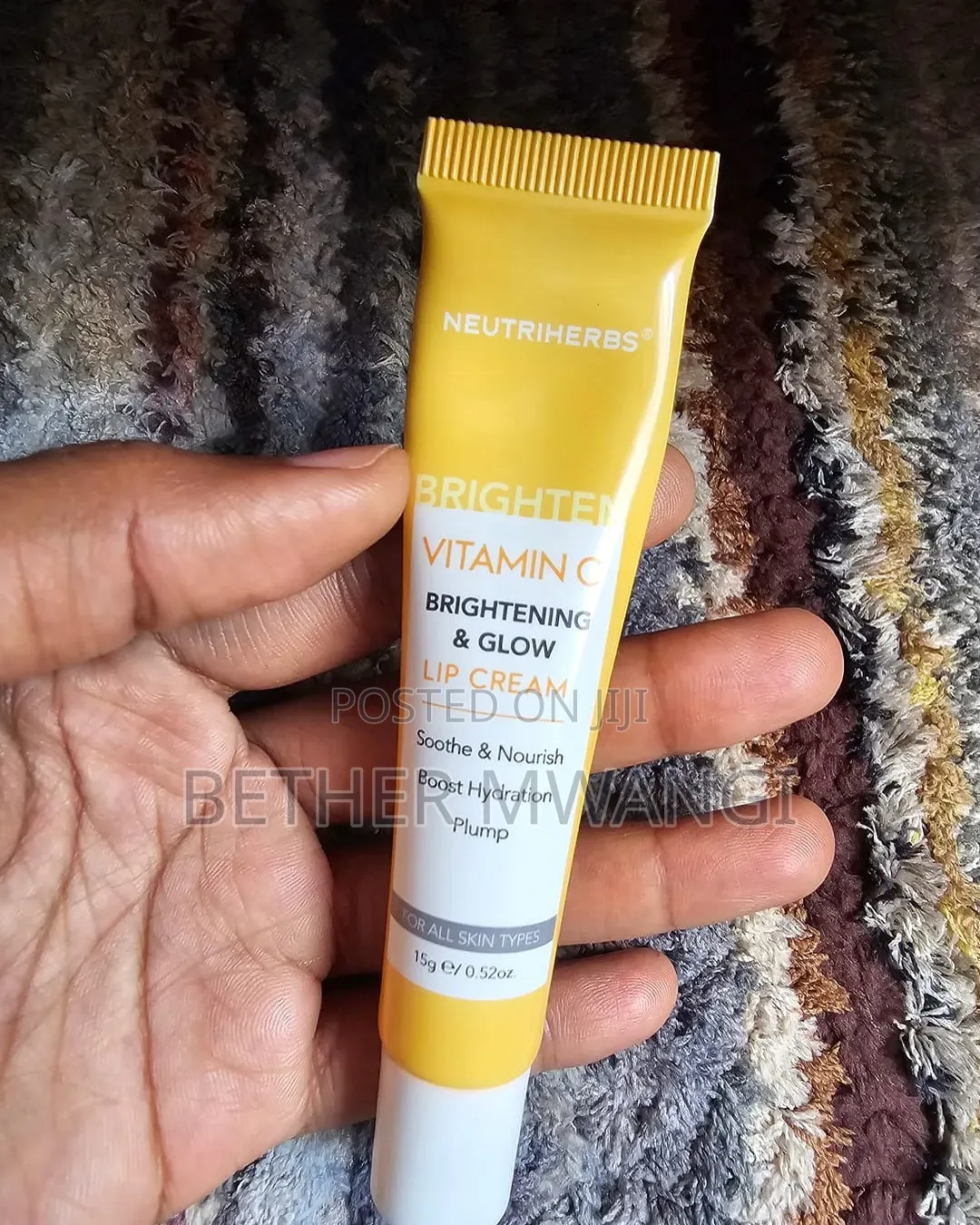Neutriherbs Vitamin C Brightening & Glow Lip Cream