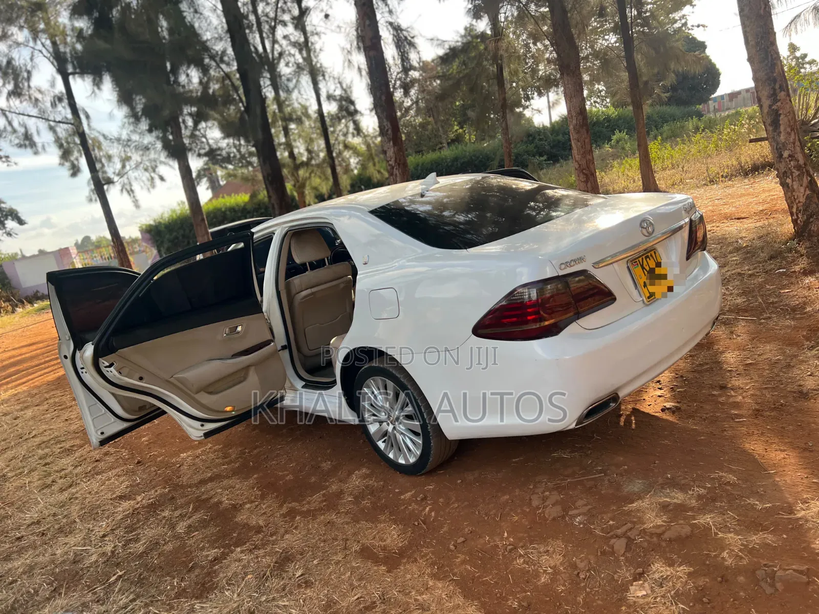 Toyota Crown 2012 White