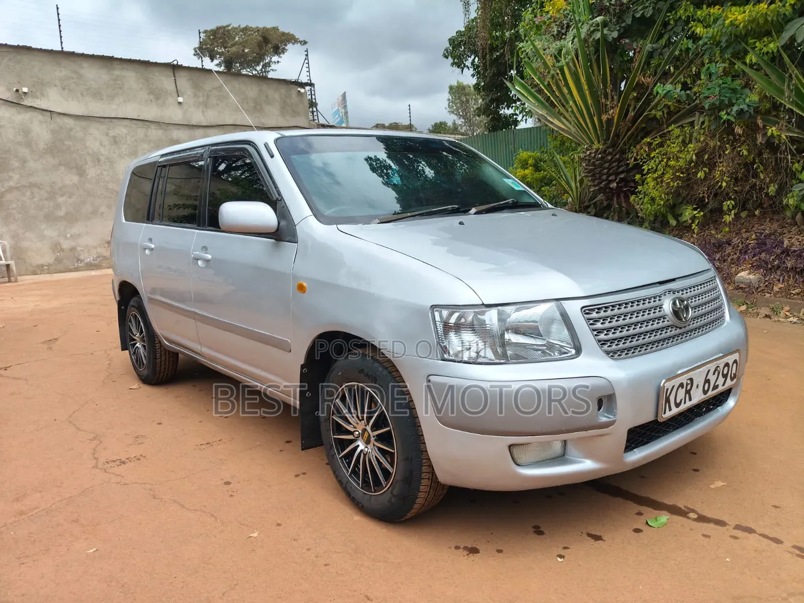 Toyota Succeed 2013 Silver