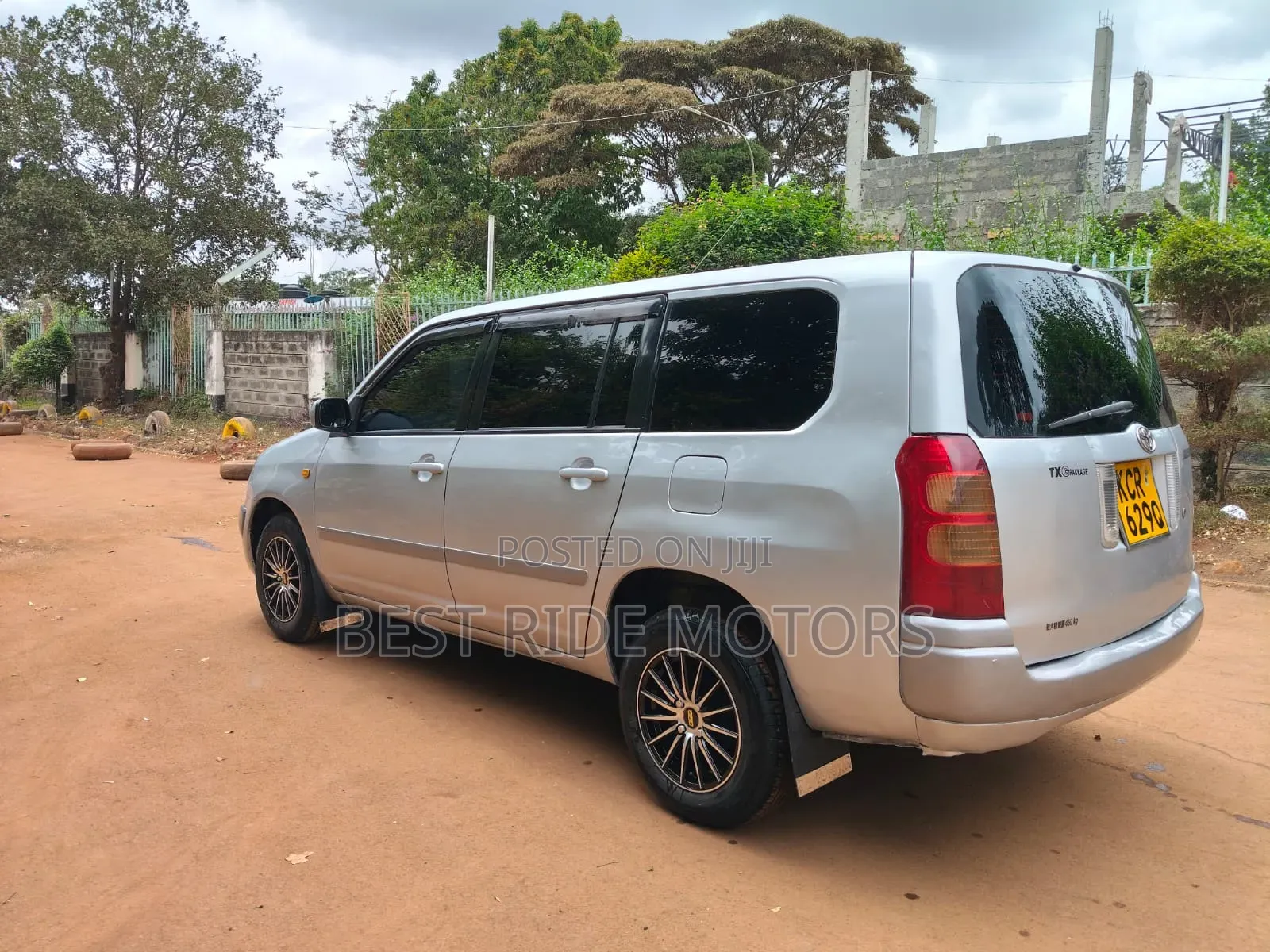 Toyota Succeed 2013 Silver