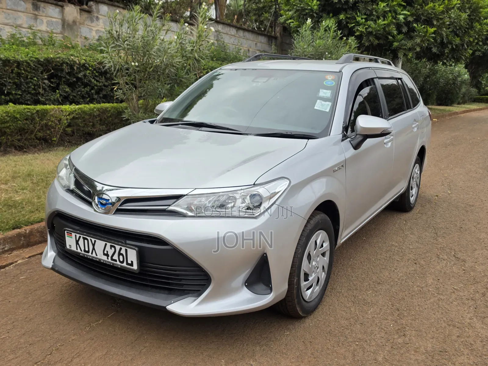 Toyota Corolla Fielder 2017 Silver