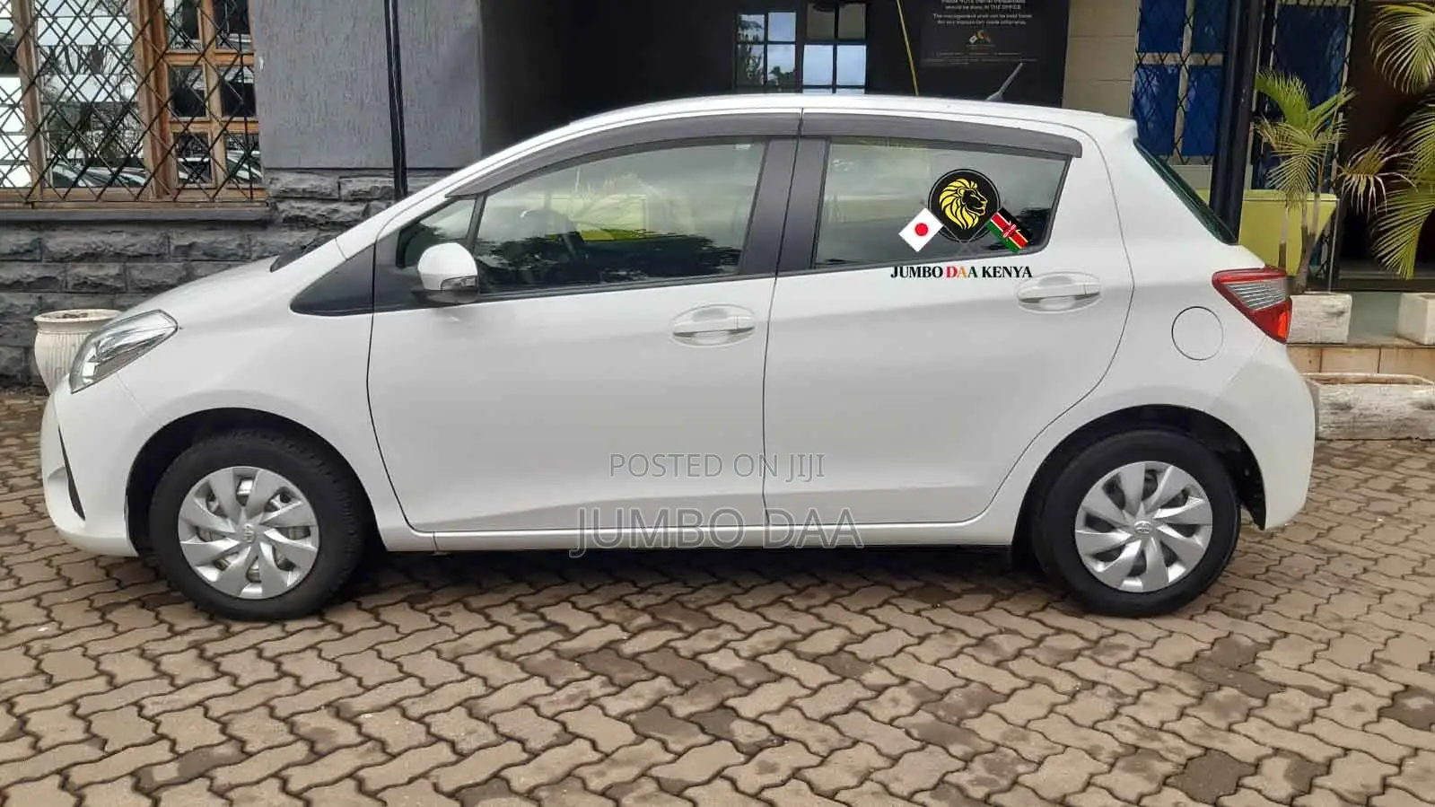 Toyota Vitz 1.0 FWD 5dr 2019 White