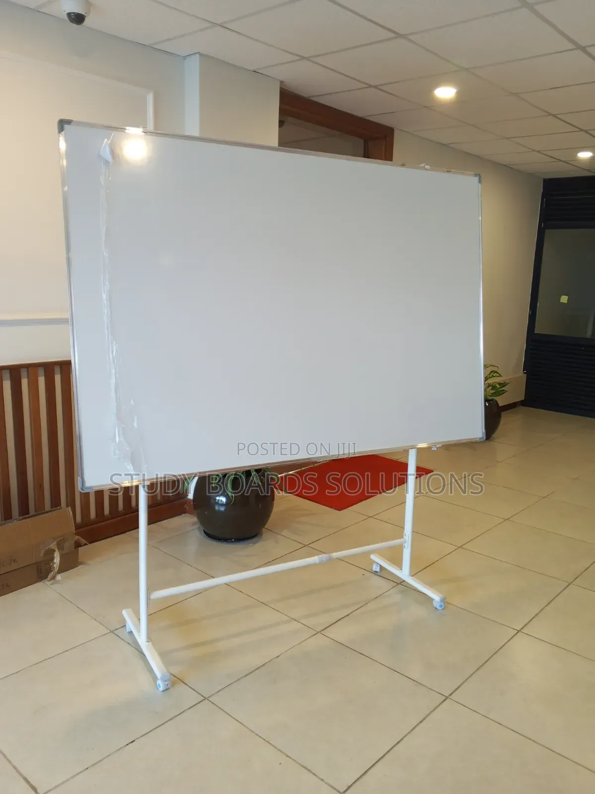 Take Your Presentation Anywhere – 6×4ft Whiteboard With Stand