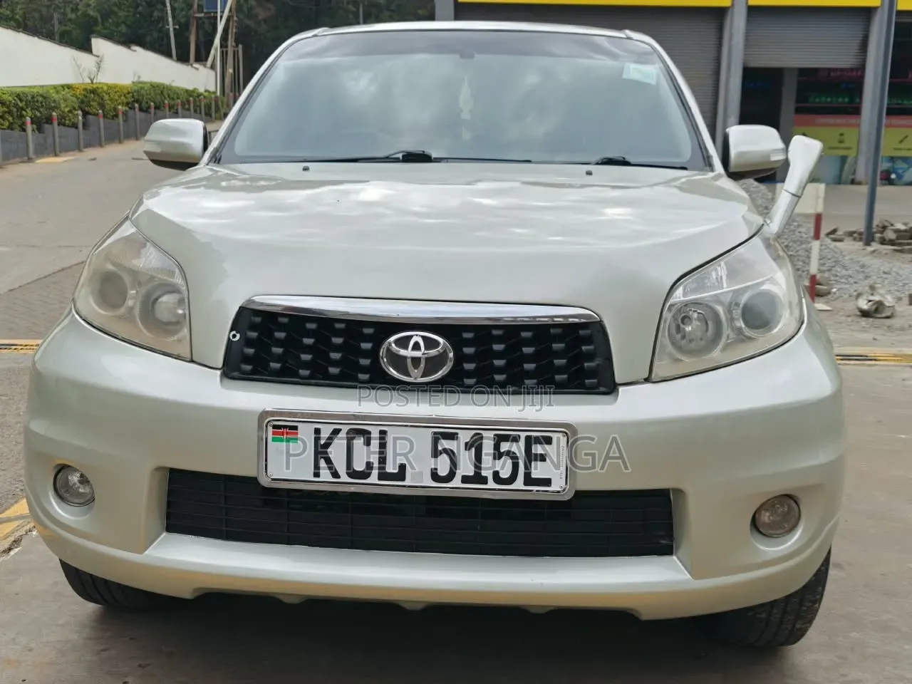 Toyota Rush 1.5 RWD 2010 Gold