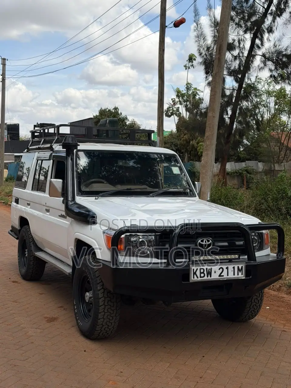 Toyota Land Cruiser 76 Series 2012