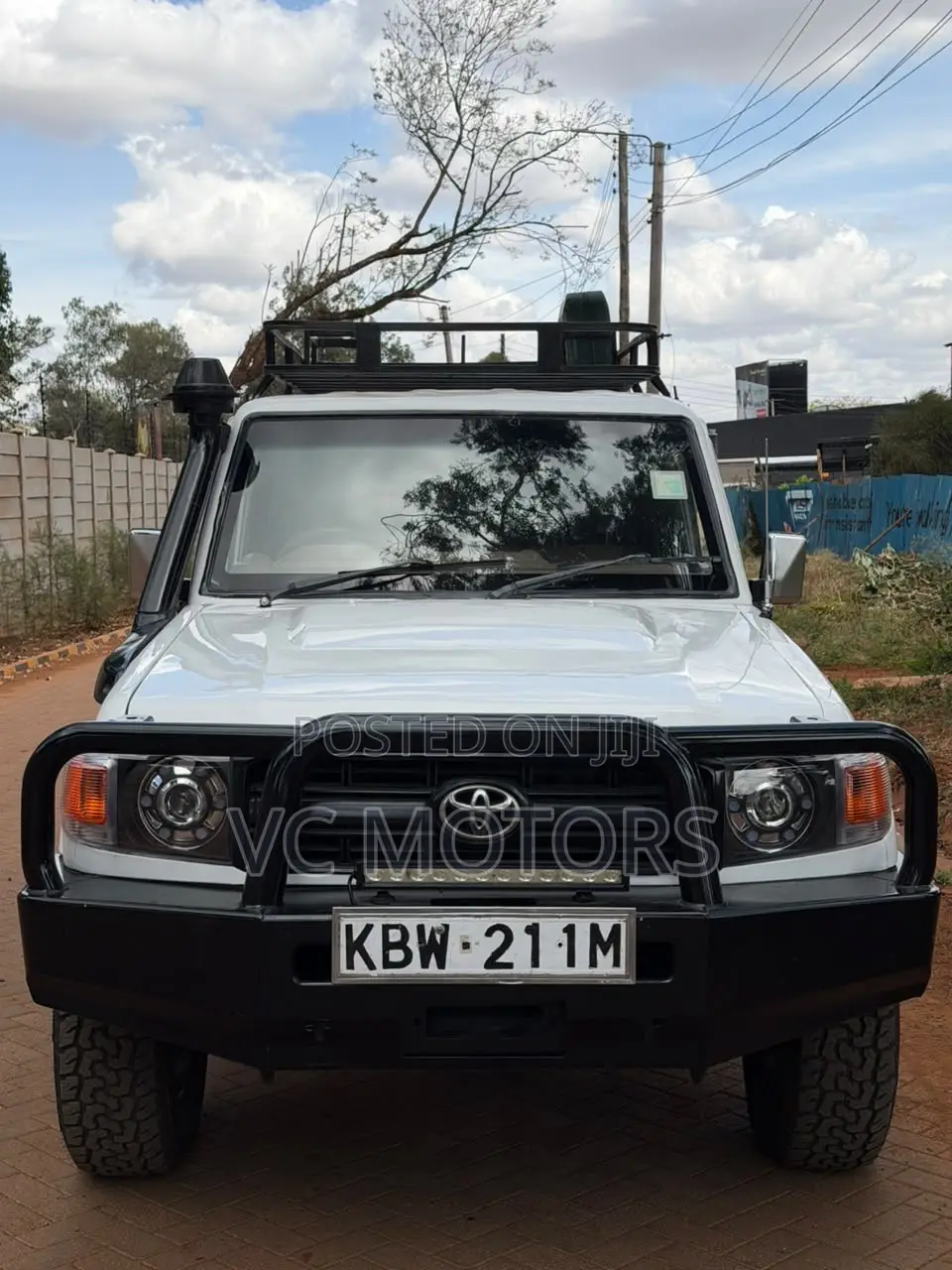 Toyota Land Cruiser 76 Series 2012
