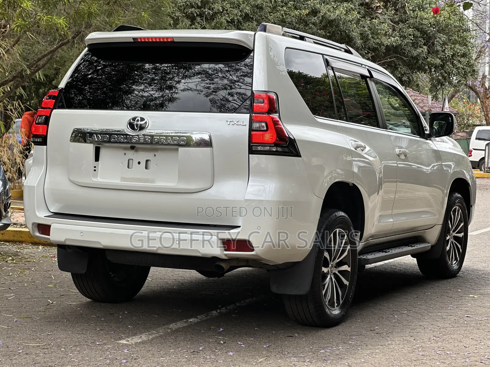 Toyota Land Cruiser Prado 2.8 2020 Off white
