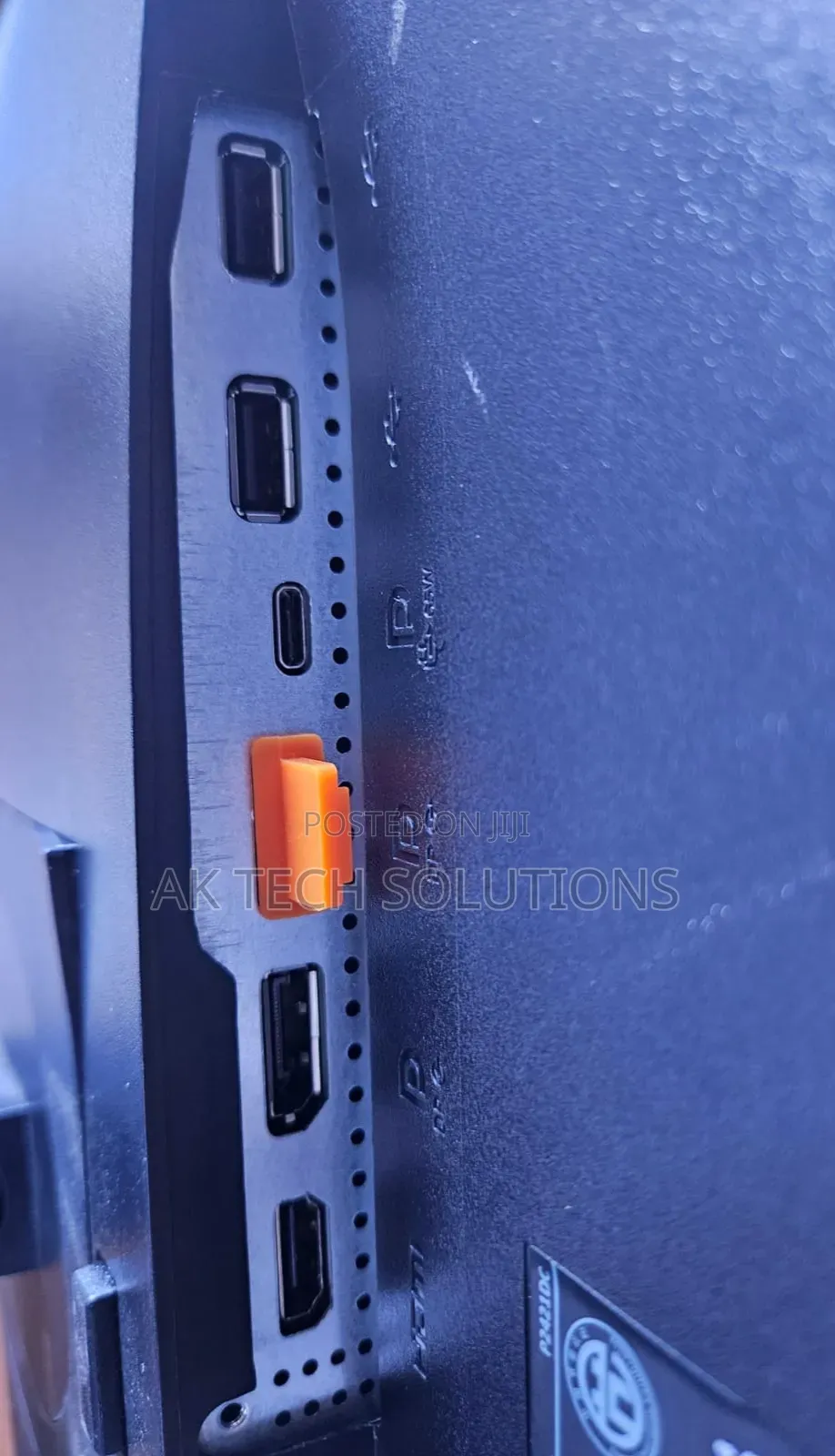 Dell P2421DC 23.8" QHD USB-C Monitor
Display Size: 23.8 Inch IPS