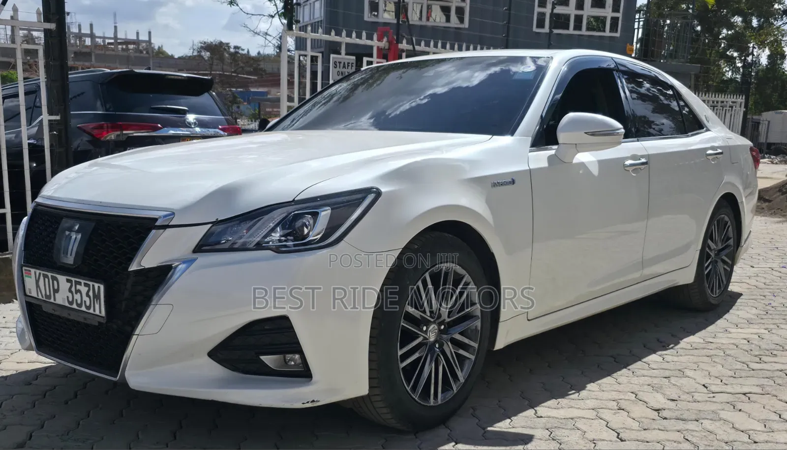 Toyota Crown 2017 White