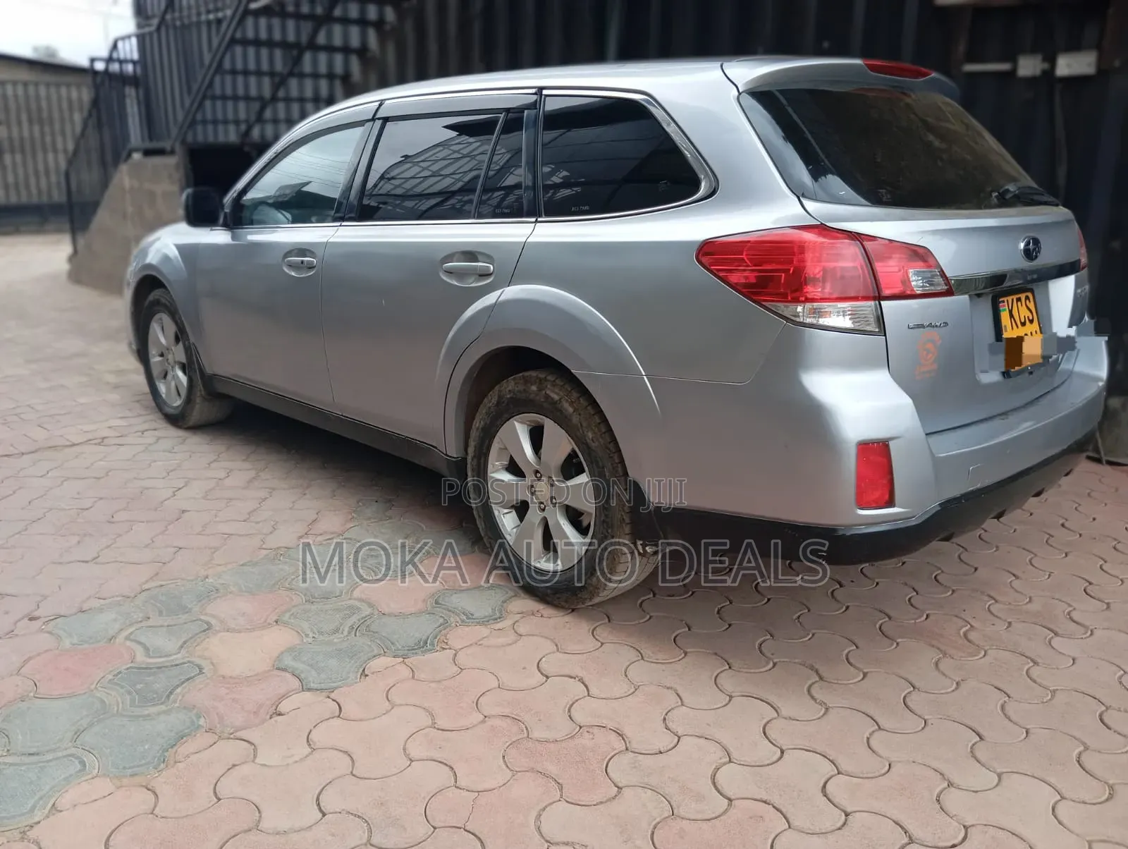 Subaru Outback 2.5i 2011 Silver