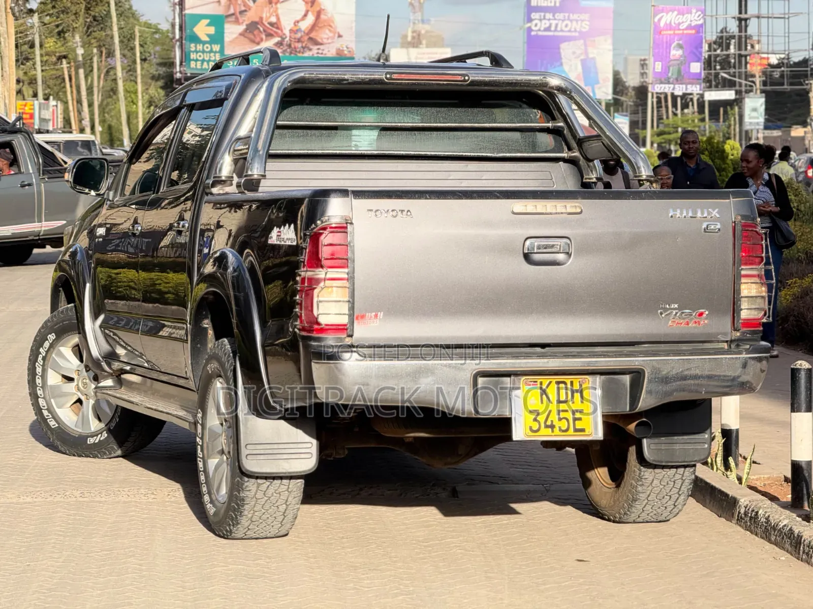 Toyota Hilux 2015 Black