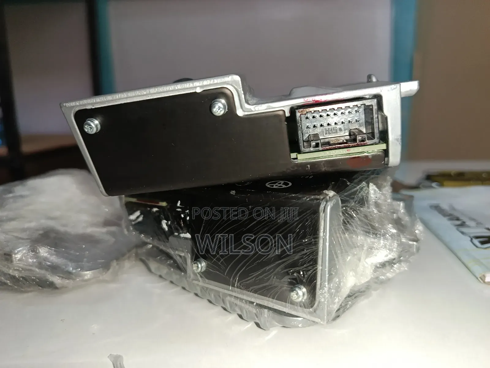 Hilux Travo 2026 Front Windscreen/Lta Camera