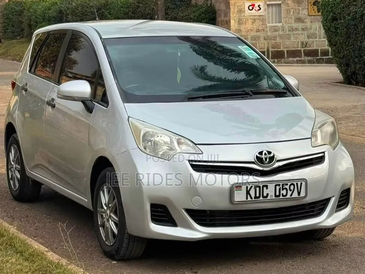 Toyota Ractis 2014 Beige