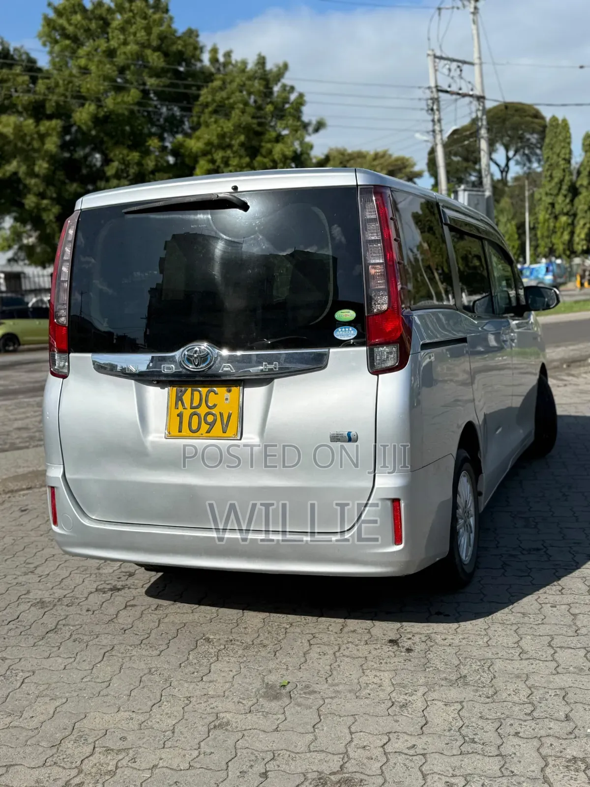 Toyota Noah 2014 White