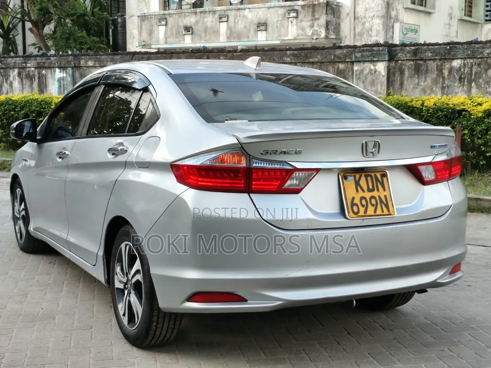 Honda Grace 2016 Silver