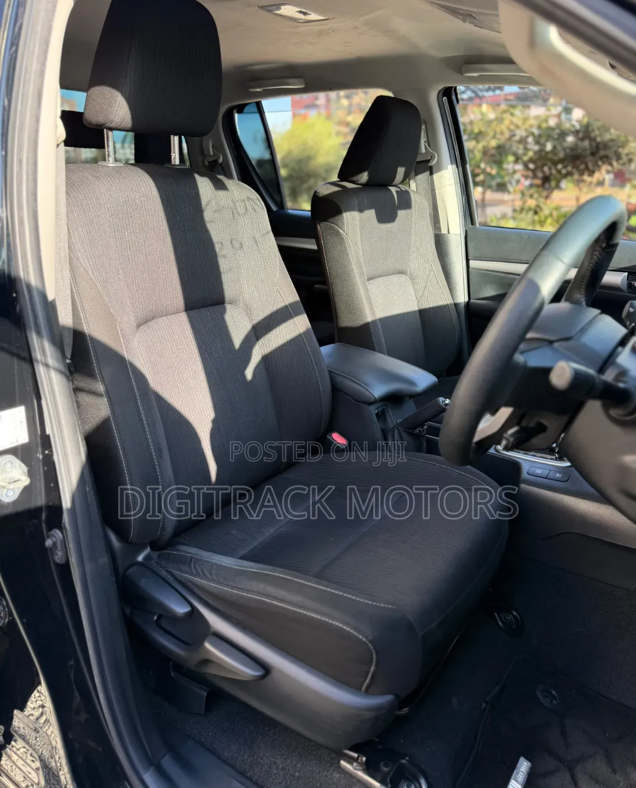 Toyota Hilux 2021 Black