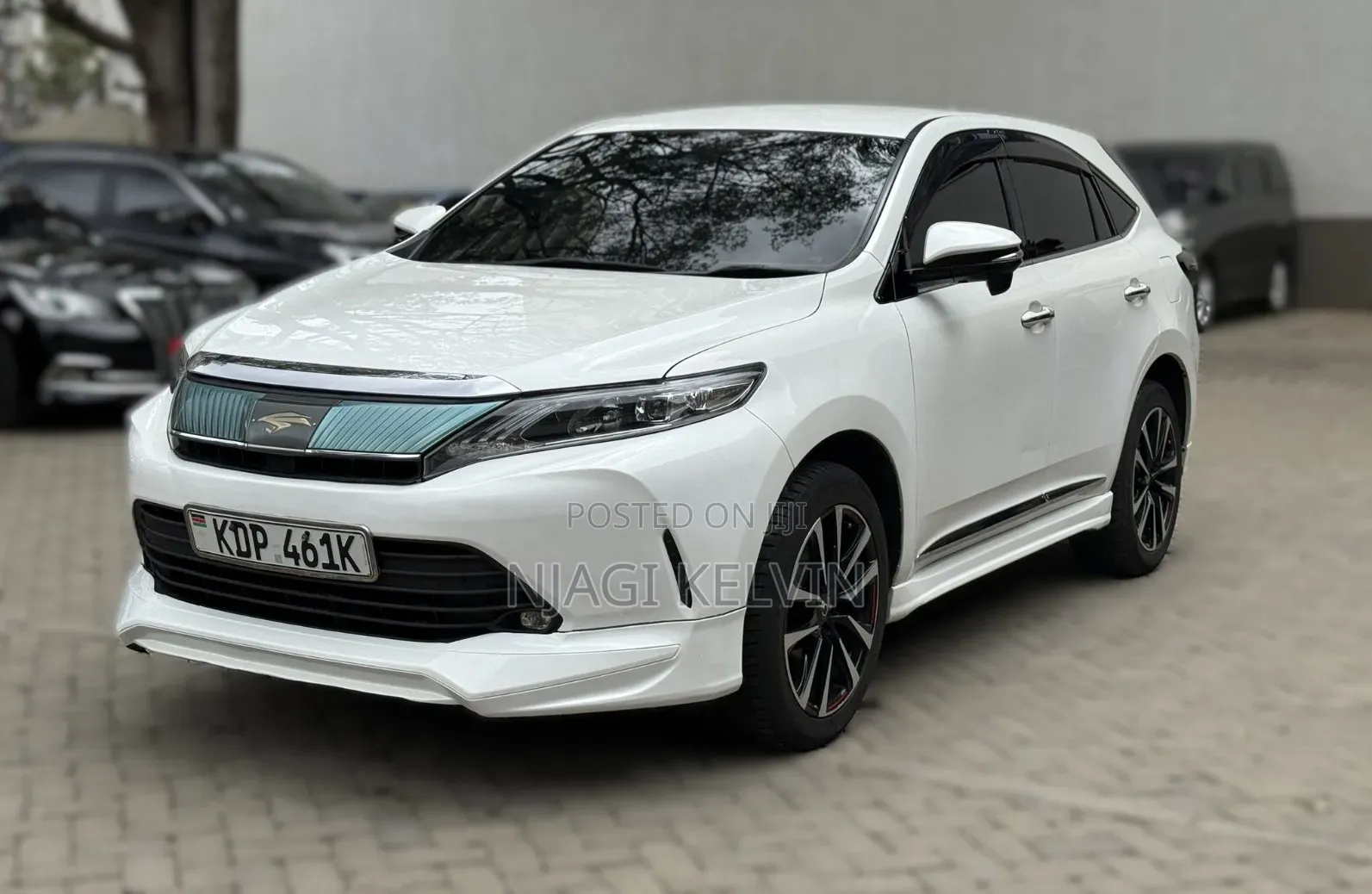 Toyota Harrier 2.0 2018 White