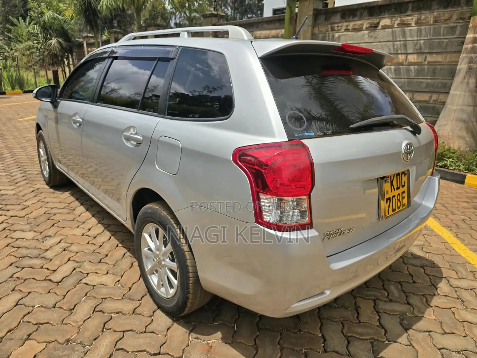 Toyota Corolla Fielder 2014