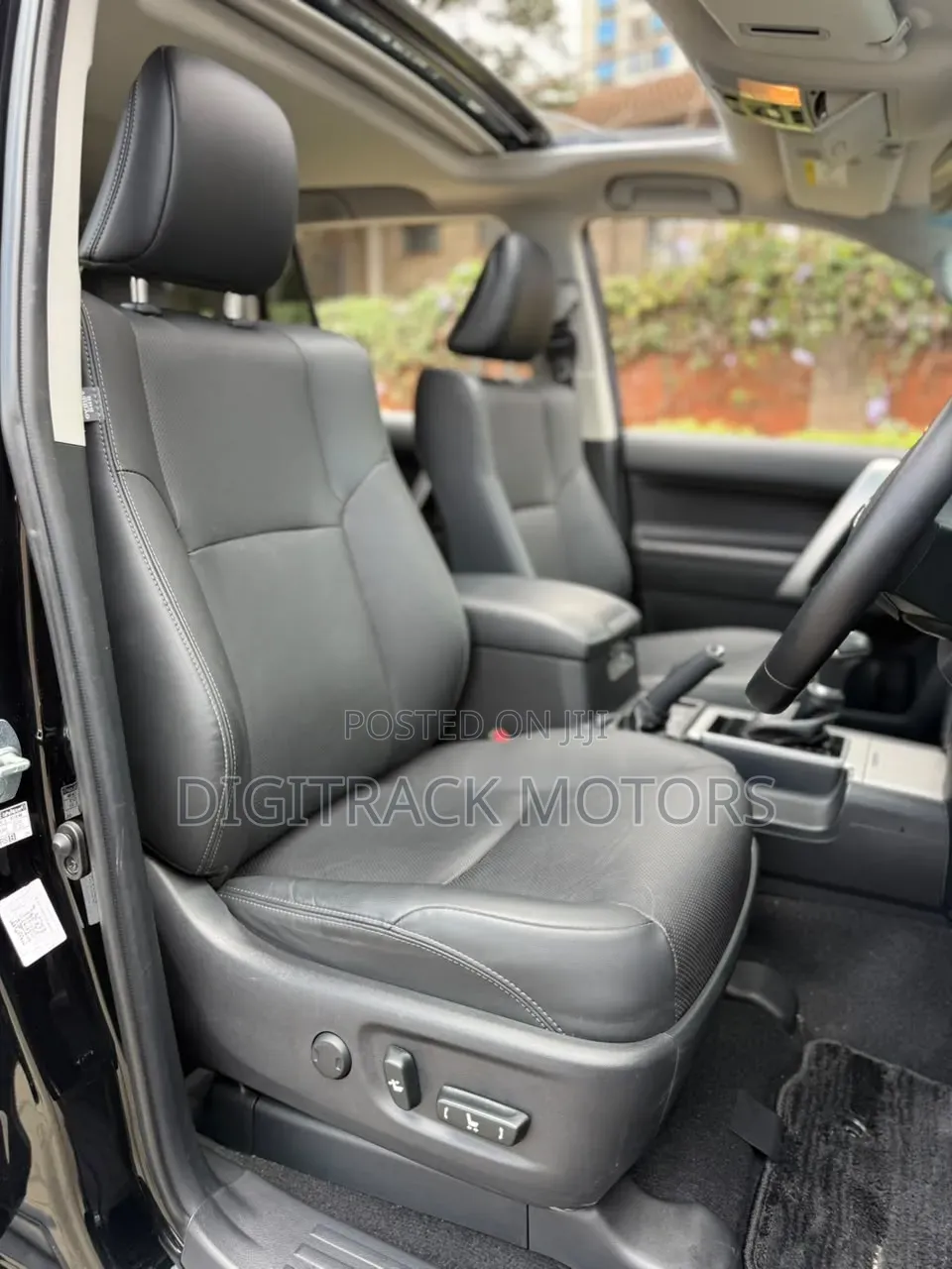 Toyota Land Cruiser Prado 2023 Black