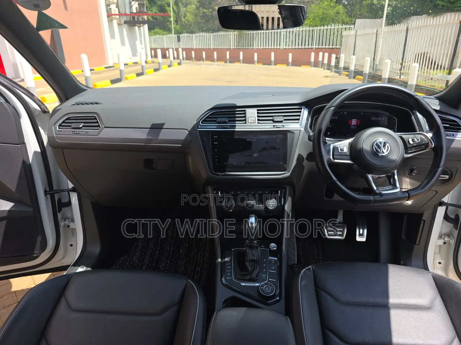Volkswagen Tiguan 2.0T SEL R-Line AWD 4MOTION 2019 White
