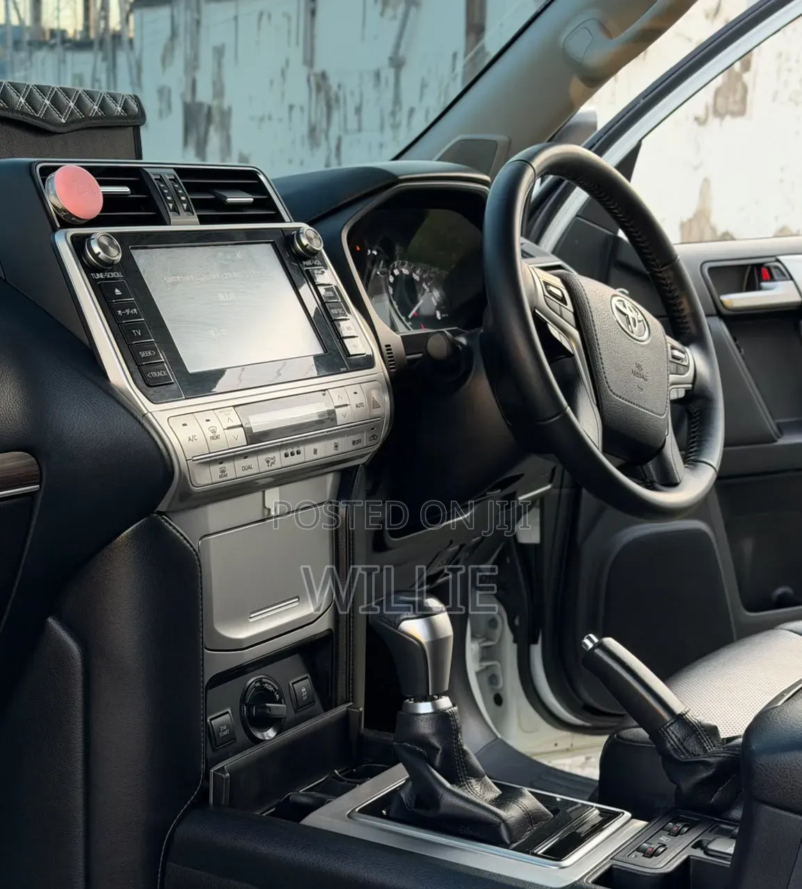 Toyota Land Cruiser Prado 2017 White