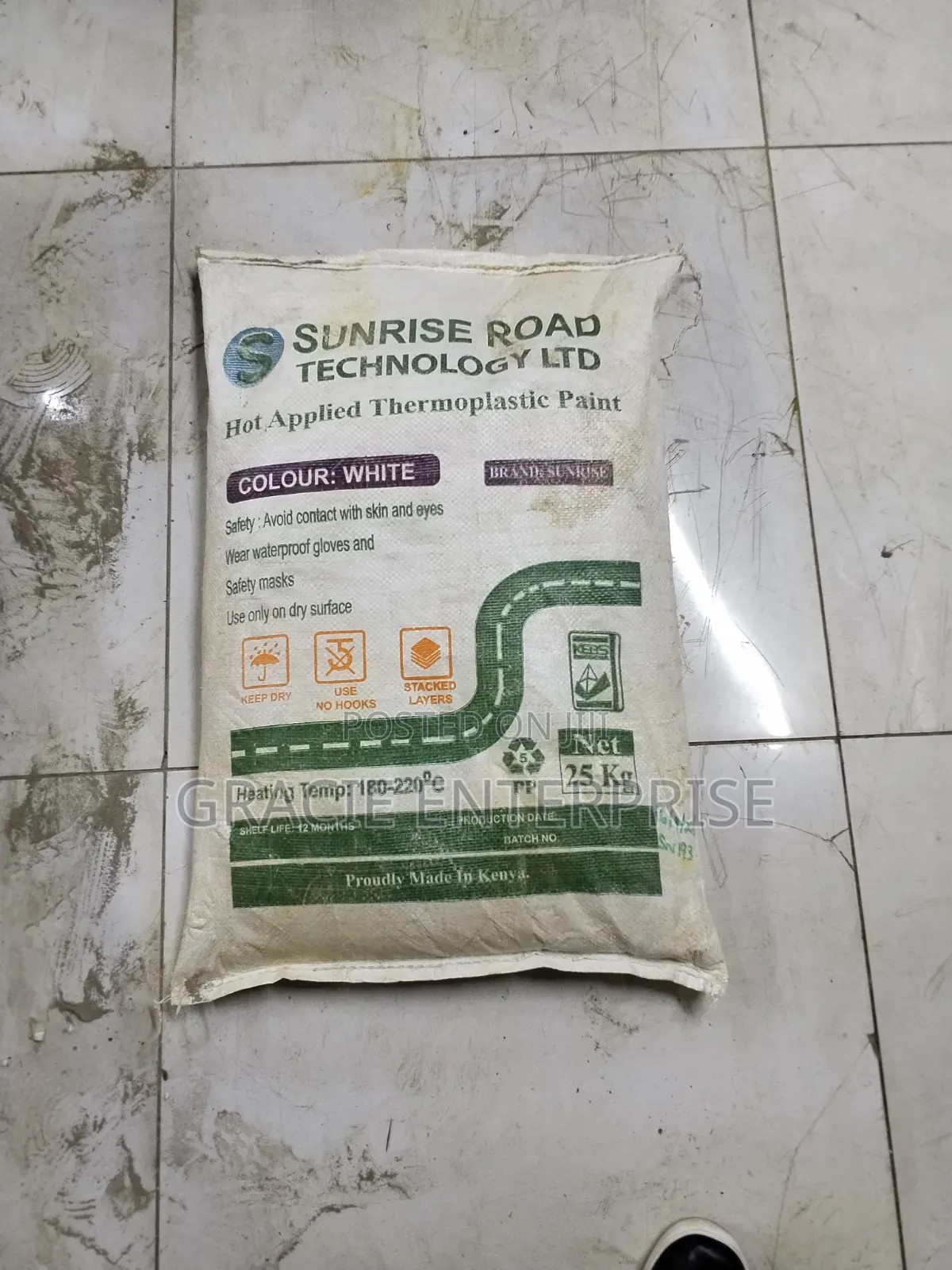 Long- Lasting White Road Marking Paint