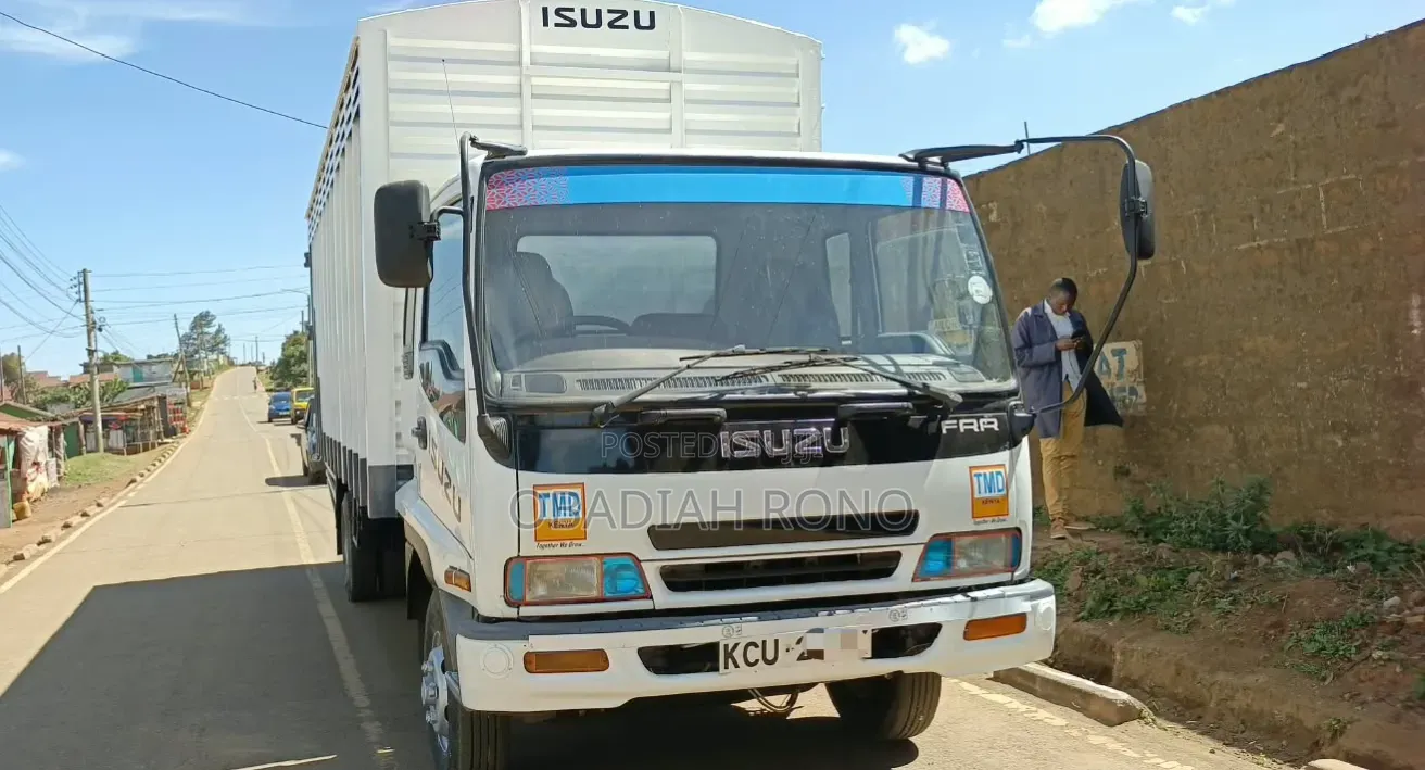 Isuzu FRR 2018 White
