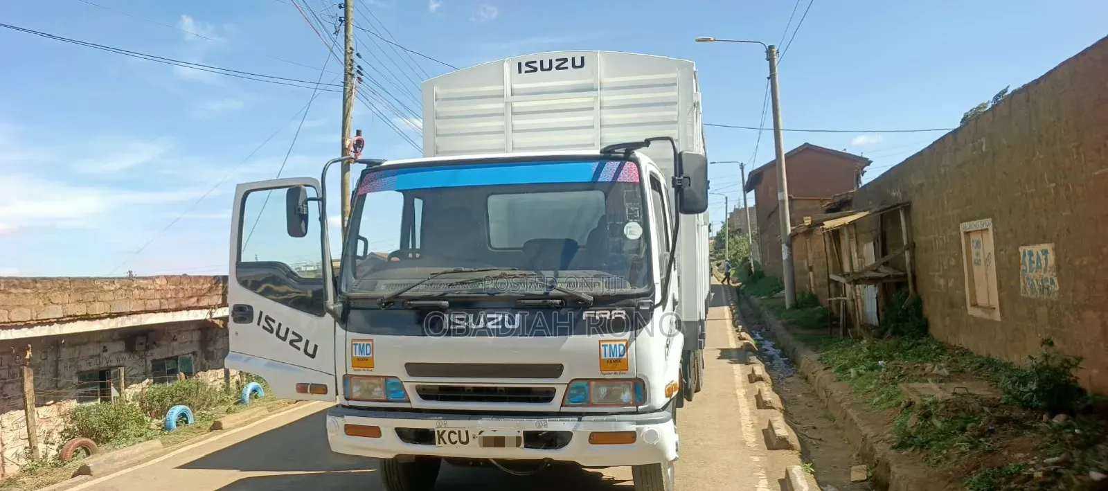 Isuzu FRR 2018 White