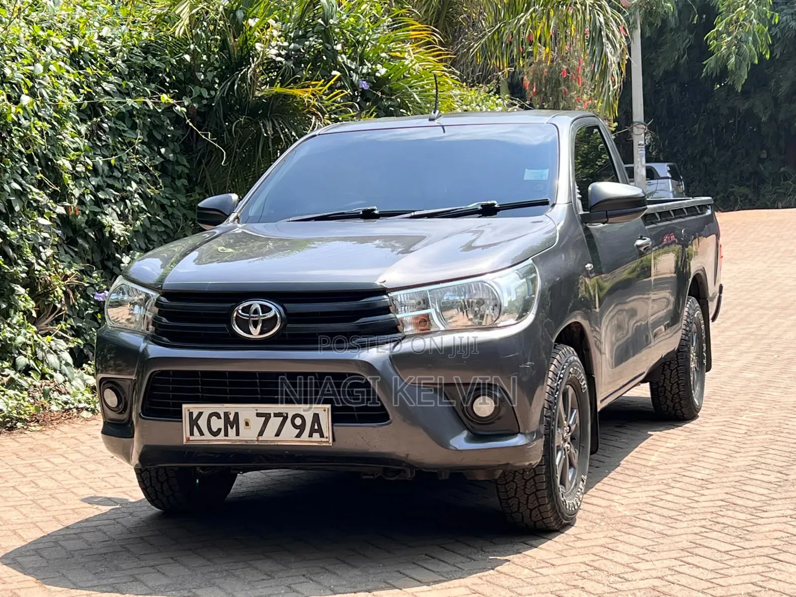 Toyota Hilux 2017 Gray