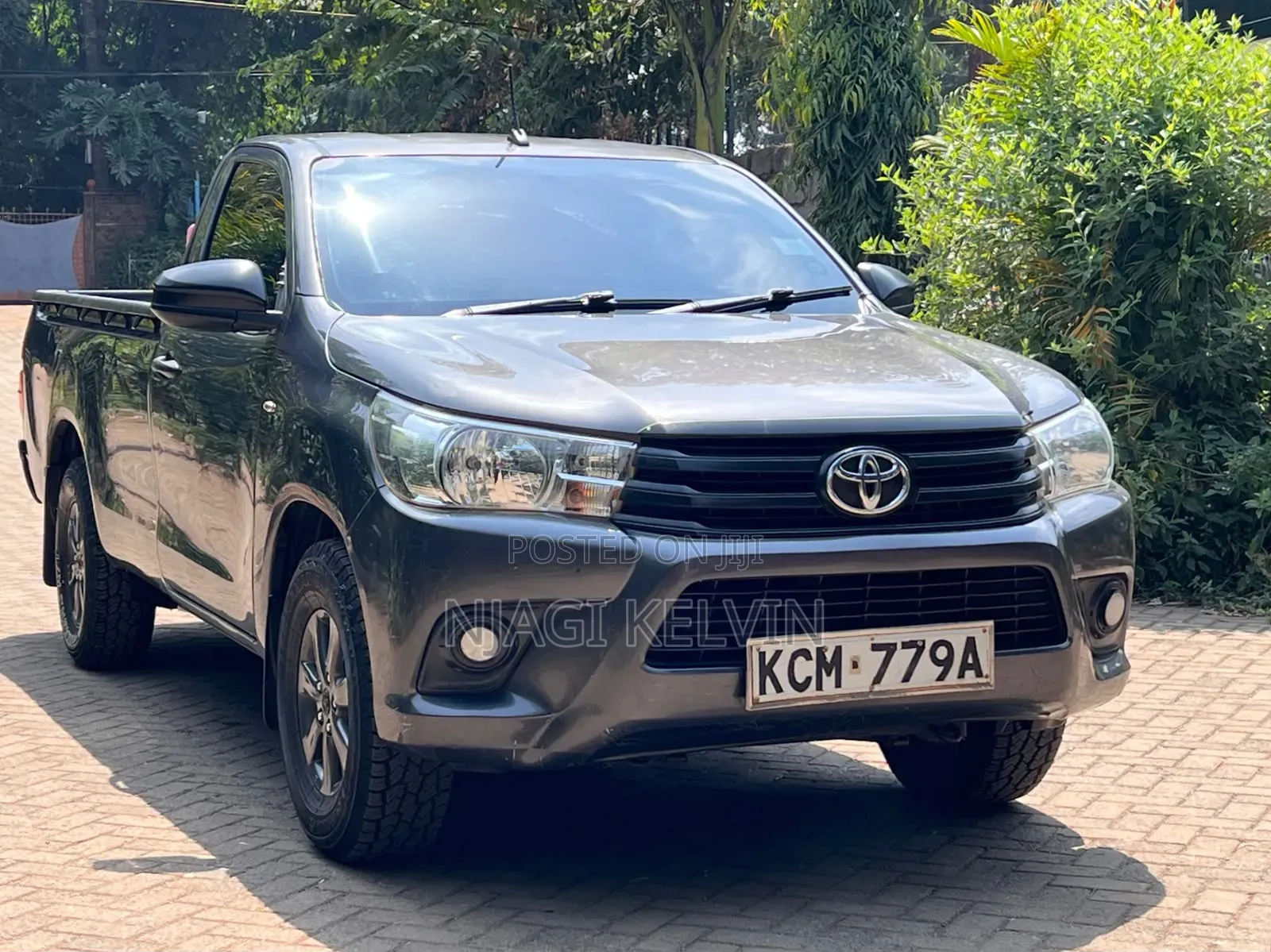 Toyota Hilux 2017 Gray