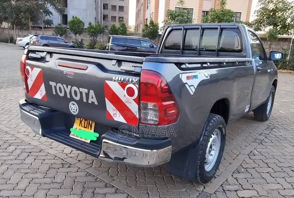 Toyota Hilux 2023