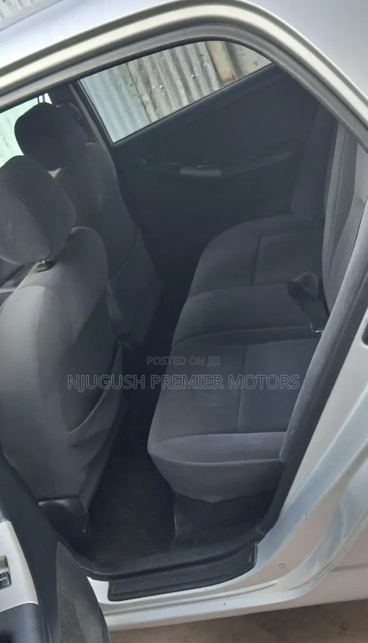 Toyota Corolla RunX 2005 Silver