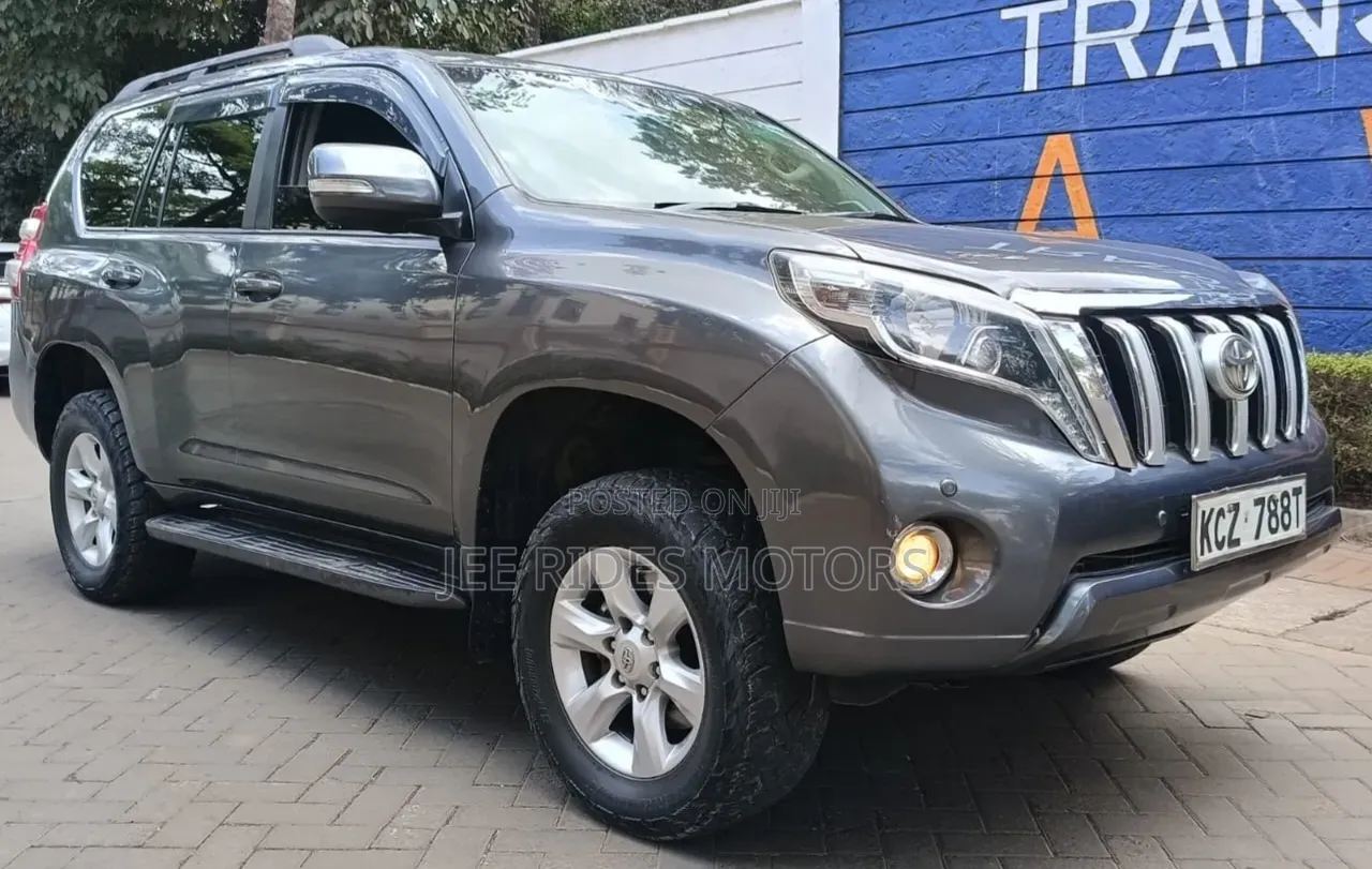 Toyota Land Cruiser Prado 2013 Gray