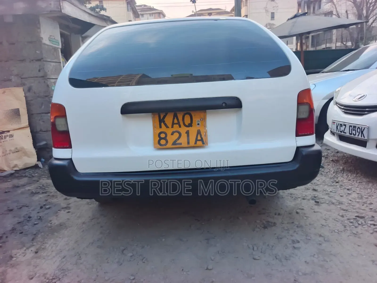 Toyota Corolla Hatchback 1999 White