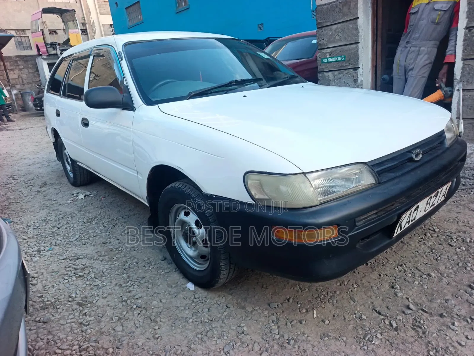 Toyota Corolla Hatchback 1999 White