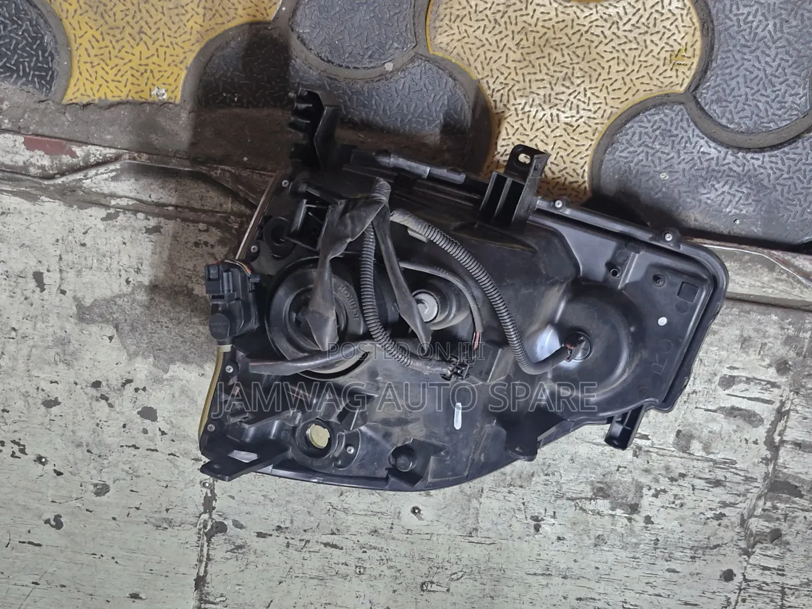 Nissan NT31 Headlights Non Xenon