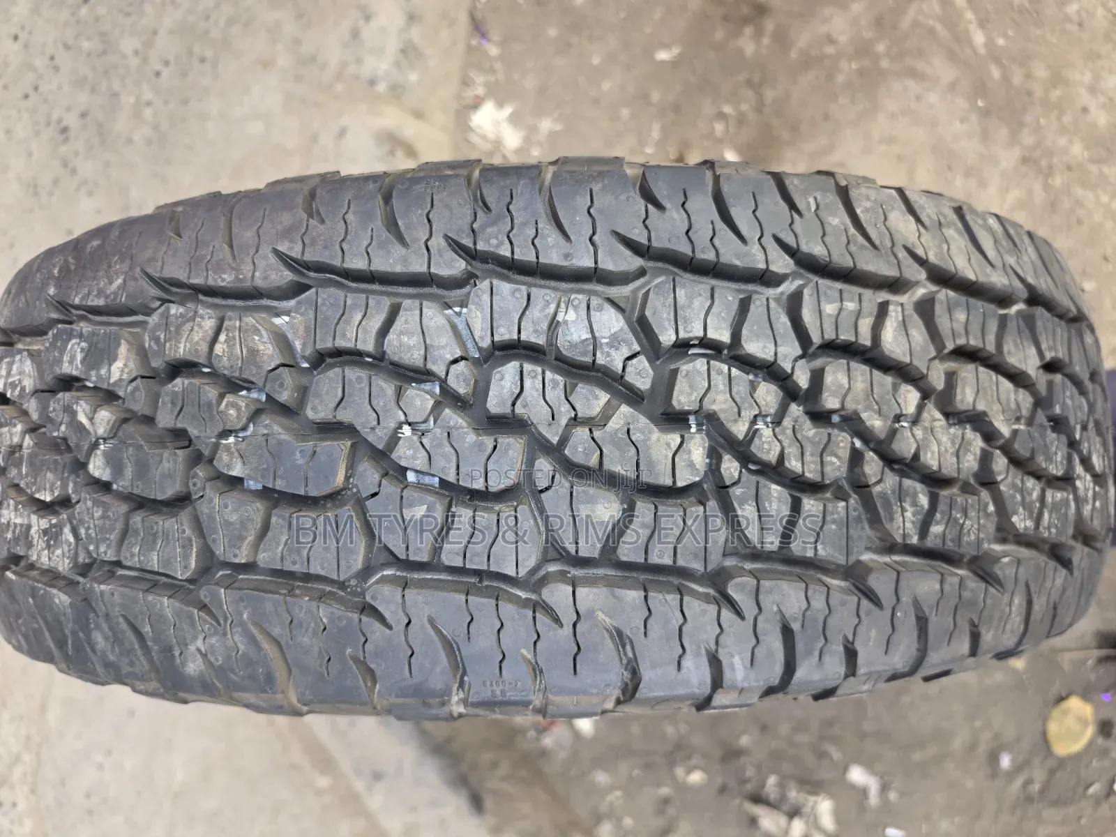 225 /65 R17 Bf Goodrich (Usa)