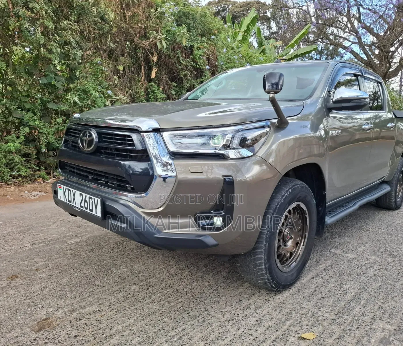 Toyota Hilux 2021 Gray