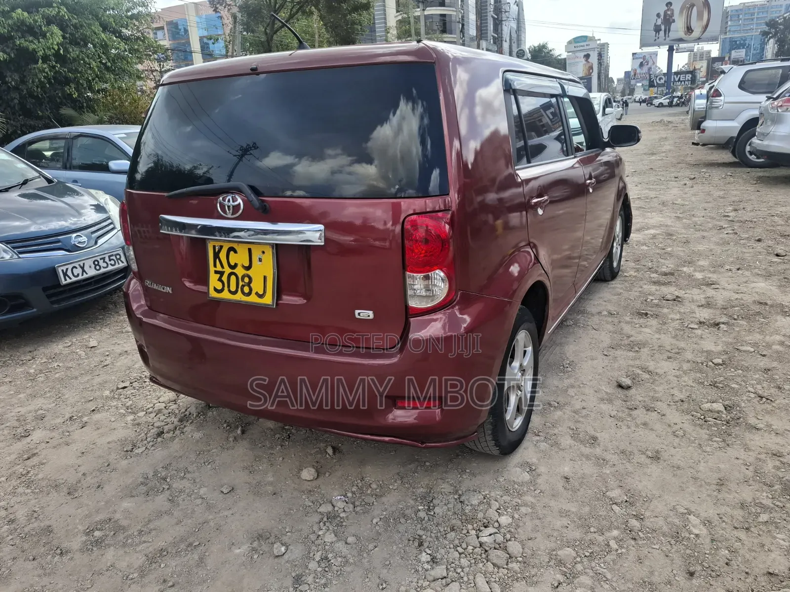 Toyota Rumion 1.5 FWD 2023 Maroon