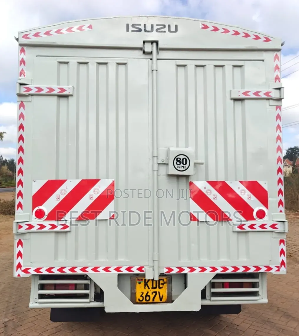 Isuzu NMR Local 2021 White