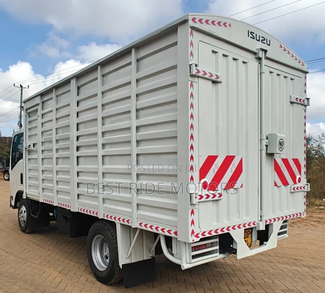 Isuzu NMR Local 2021 White