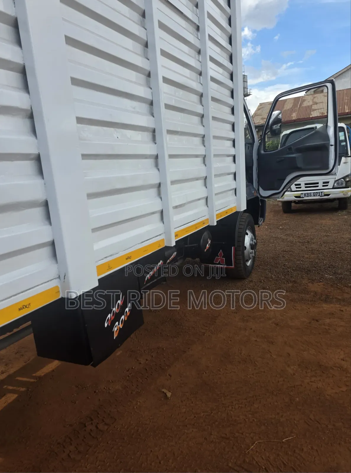 Mitsubishi Fh Local 2013