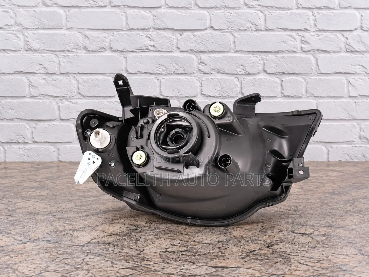 Head Lamp / Light Yellow Mitsubishi L200 Triton Pickup 2005/2006/2008